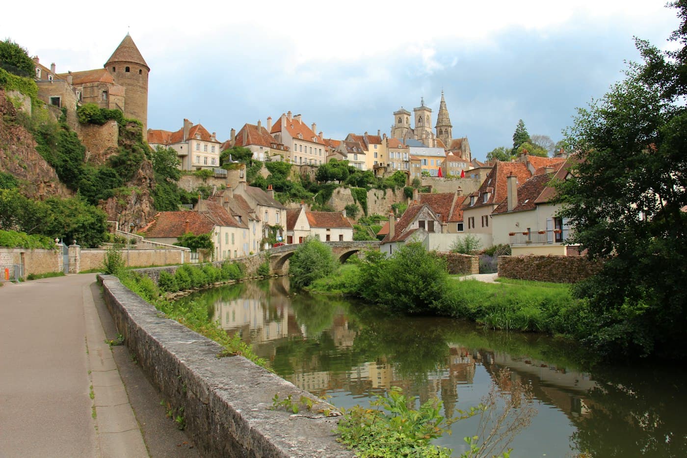 Semur-en-Auxois above the river Armançon, with its towers and church spires